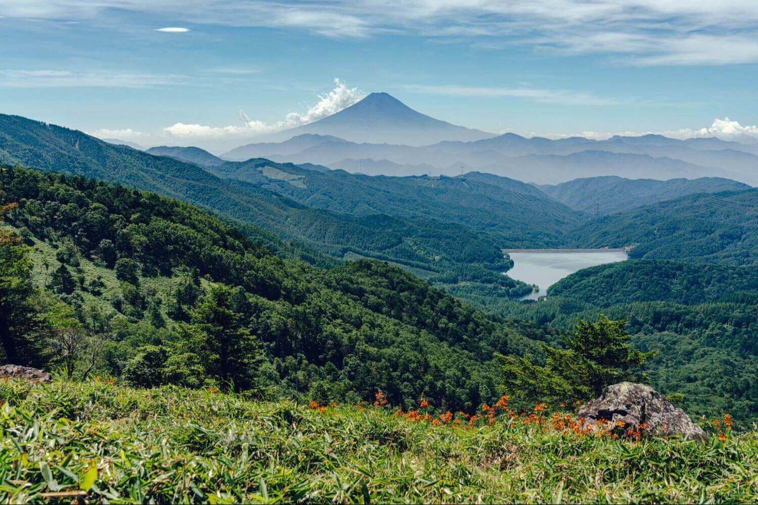 富士山を望む大絶景！大菩薩嶺の登山ルートと混雑回避テクニック