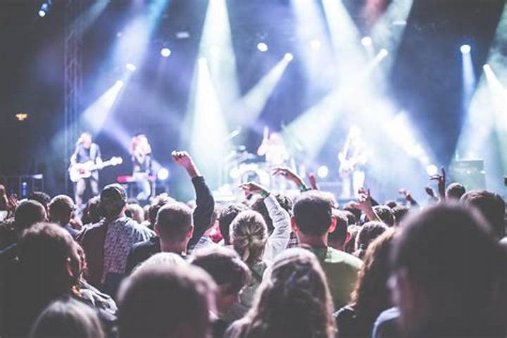 Live Music Near Me Tonight: Find Shows, Tickets, and What to Expect