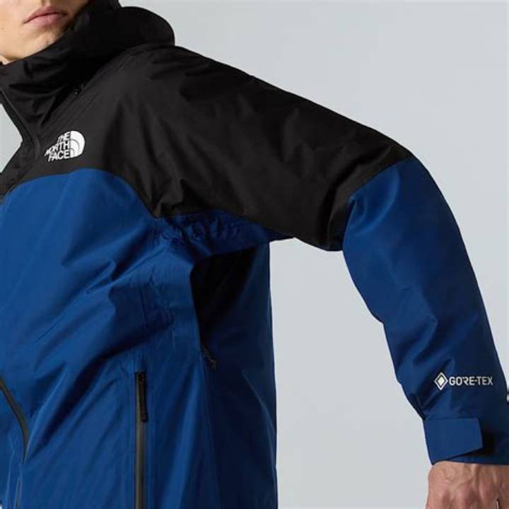 The North Face Mountain Light Jacket: Fit, Fabric, Weather Use